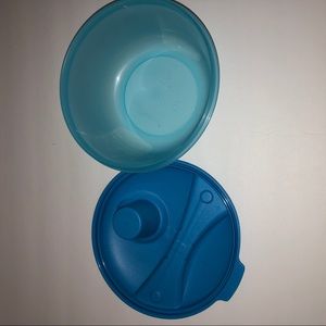 NWT Tupperware Salad Keeper